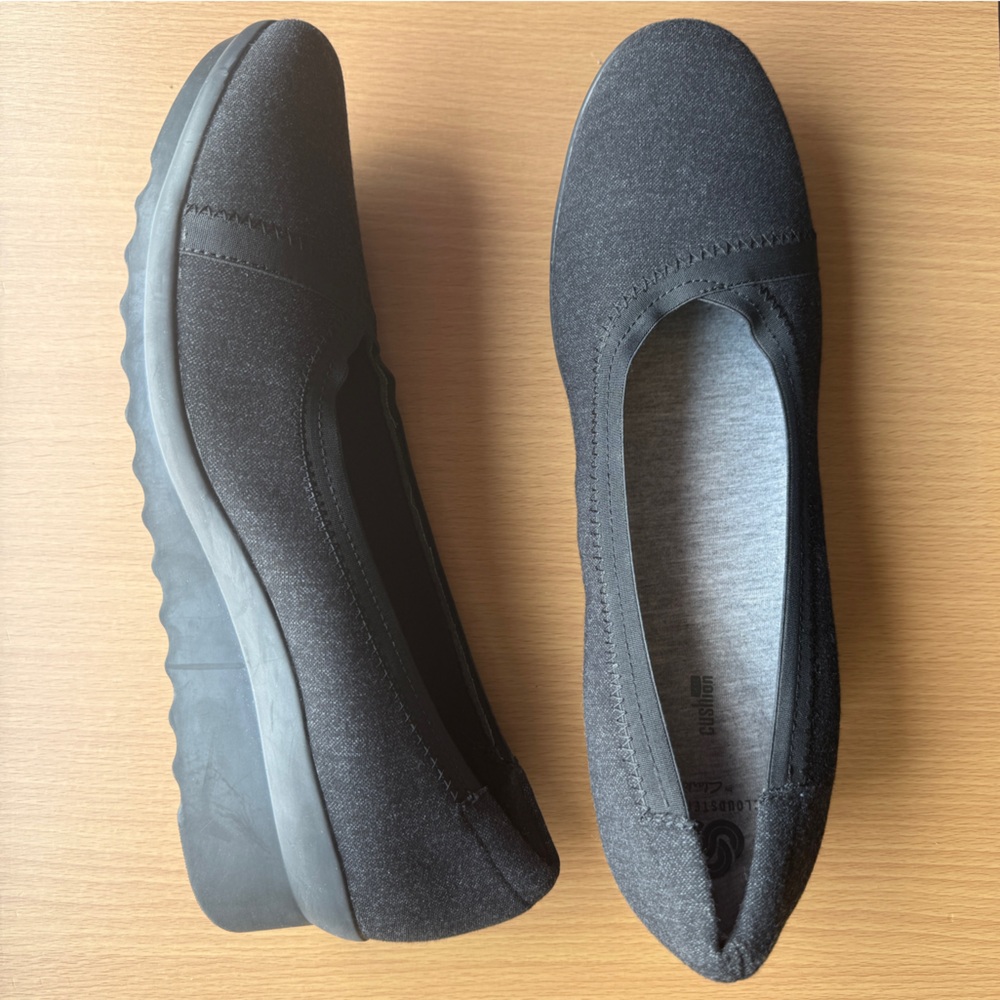 Clarks Black and Charcoal Gray Comfort Flats